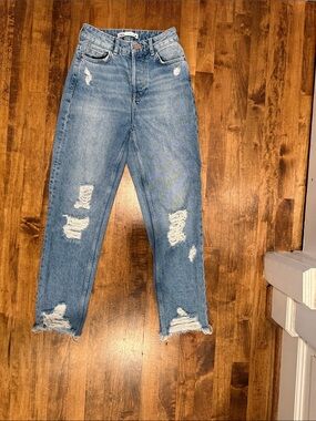 Zara Distressed Cropped Jeans — Light Blue